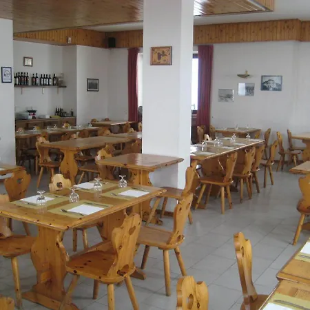 Casa Della Neve ホテル