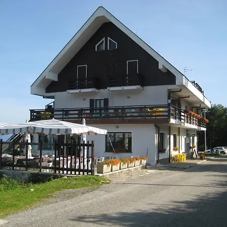 酒店 卡萨德拉尼夫酒店 *