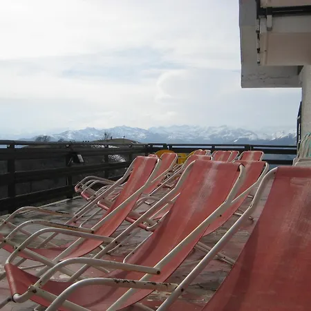 卡萨德拉尼夫酒店 酒店 *