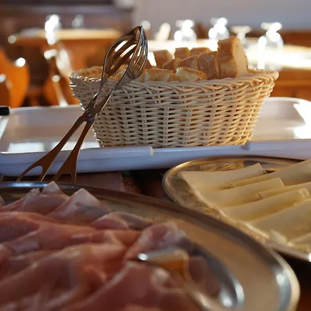 卡萨德拉尼夫酒店