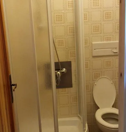 卡萨德拉尼夫酒店 * 斯特雷萨